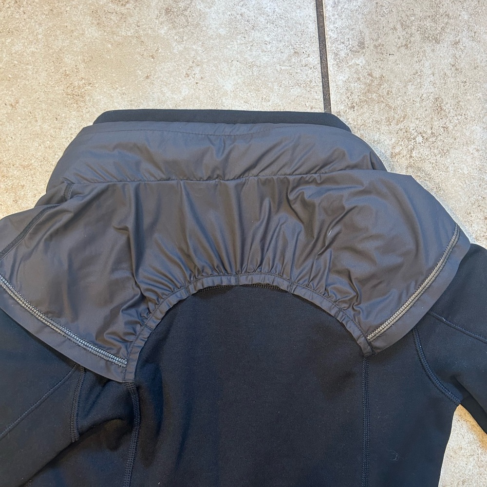 Lululemon Sprinter Zip Up Long Sleeve Jacket Knit SleevesHidden Hood Size 4 - Picture 10 of 11